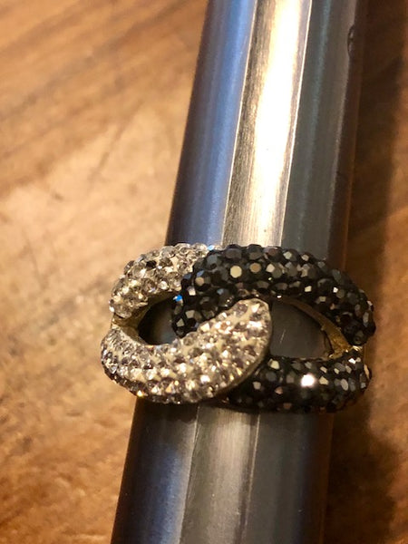 The Ouroboros Ring